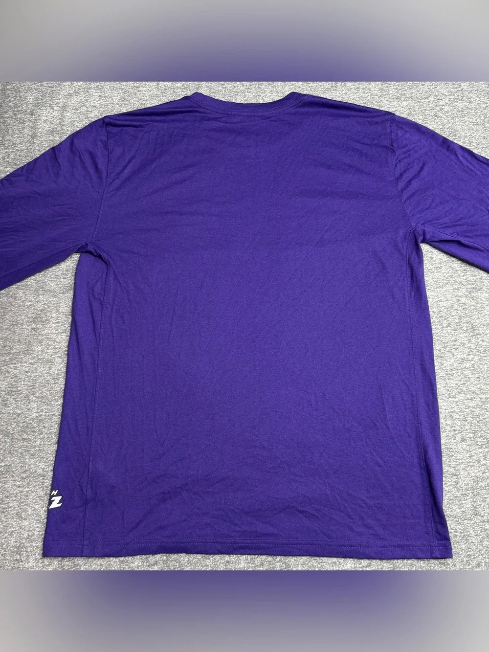 Nike Utah Jazz Dri-FIT Mountain Basketball Long-Sleeve Shirt Purple Athletic Fit
